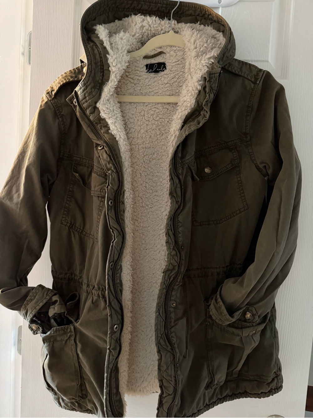 Aritzia Talula Utility Jacket with Sherpa Lining Size Medium ❤️